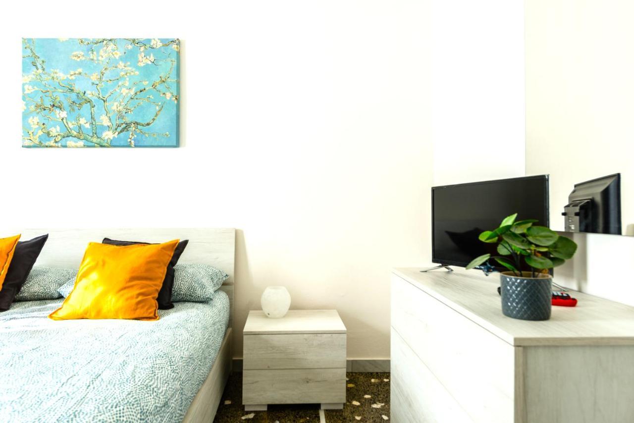 Hostly - The Urban Garden House - 3 Bedrooms, Garden, Great Location! Pisa Buitenkant foto